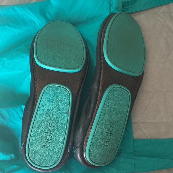 Almost New Black Tieks - Picture 3 of 7